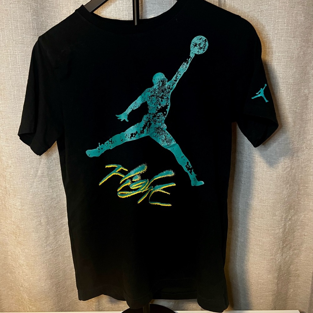 Boy size XL Jordan T-Shirt.